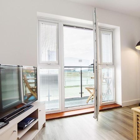 Raphael Retreat Apartment Нюпорт Екстериор снимка