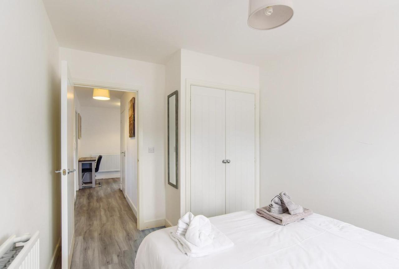 Raphael Retreat Apartment Нюпорт Екстериор снимка
